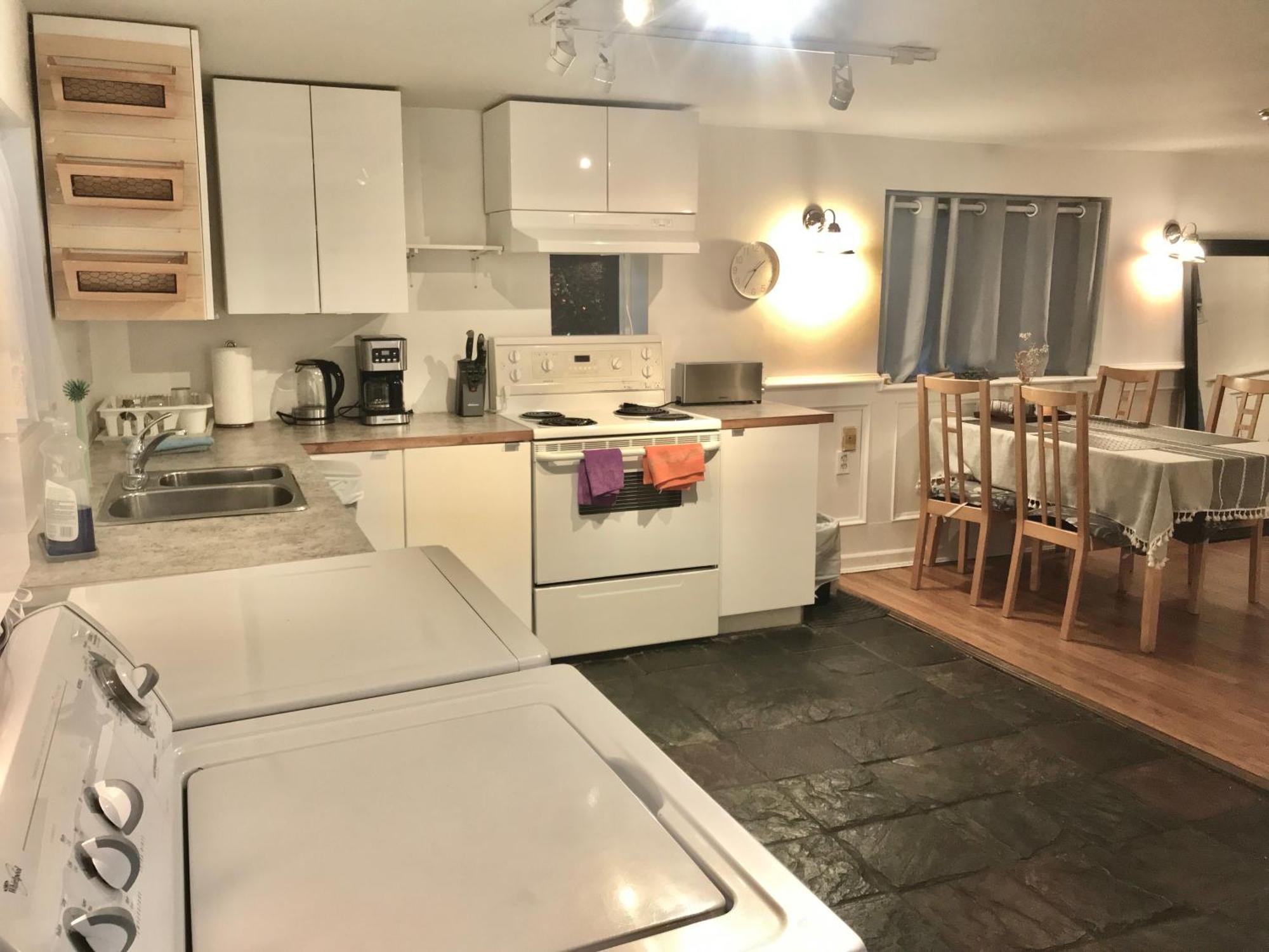 Heart Of Kitsilano Area,5 Mins Walk To Kits Beach,No Share With Other People Stay 溫哥華 外观 照片